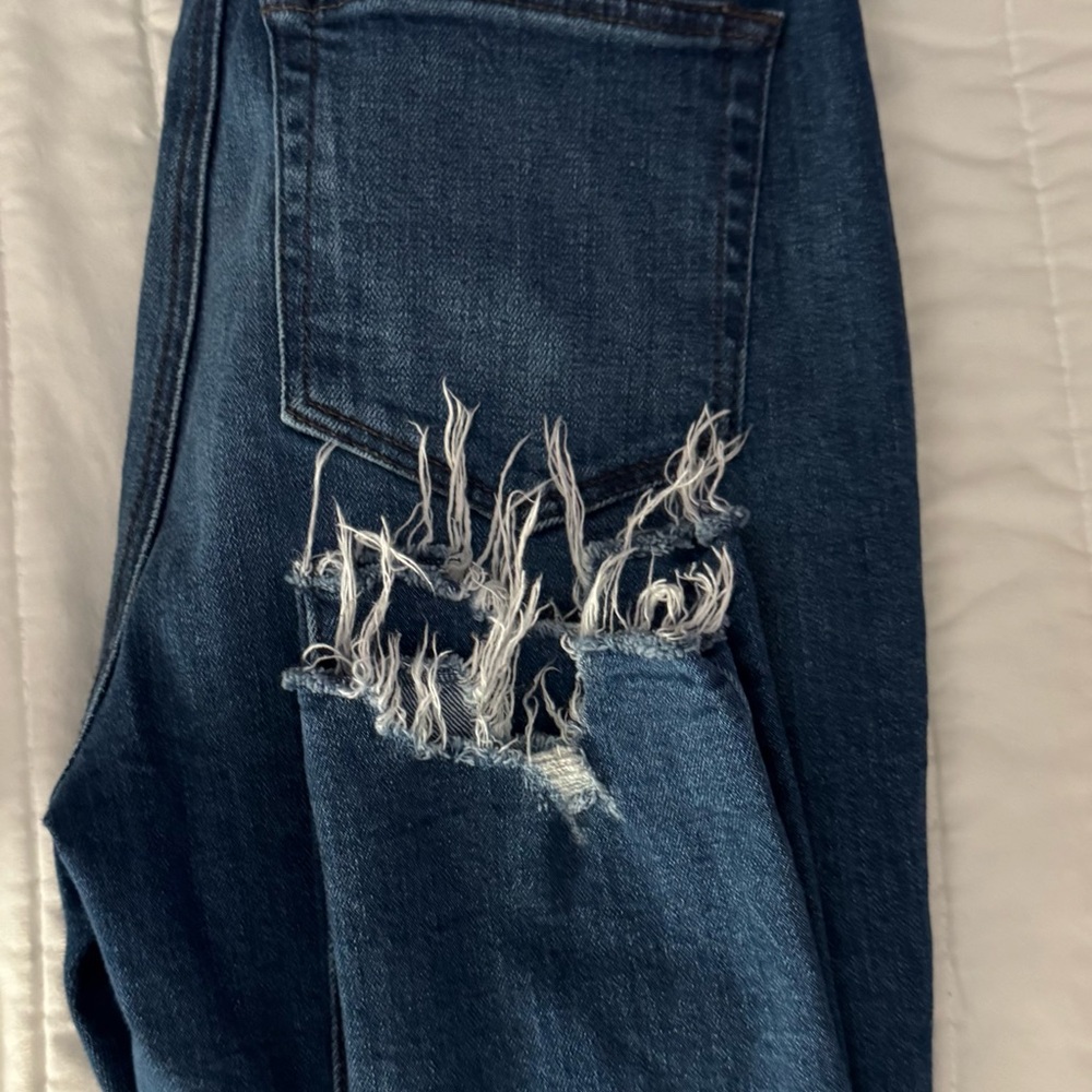 Lift Raw Hem Distressed Women Jeans